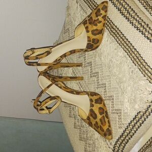 Leopard print pumps size 6.5 w ankle buckle!
